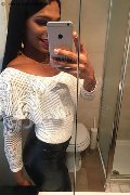 Roma Trav Thais Melo 388 32 39 396 foto selfie 152